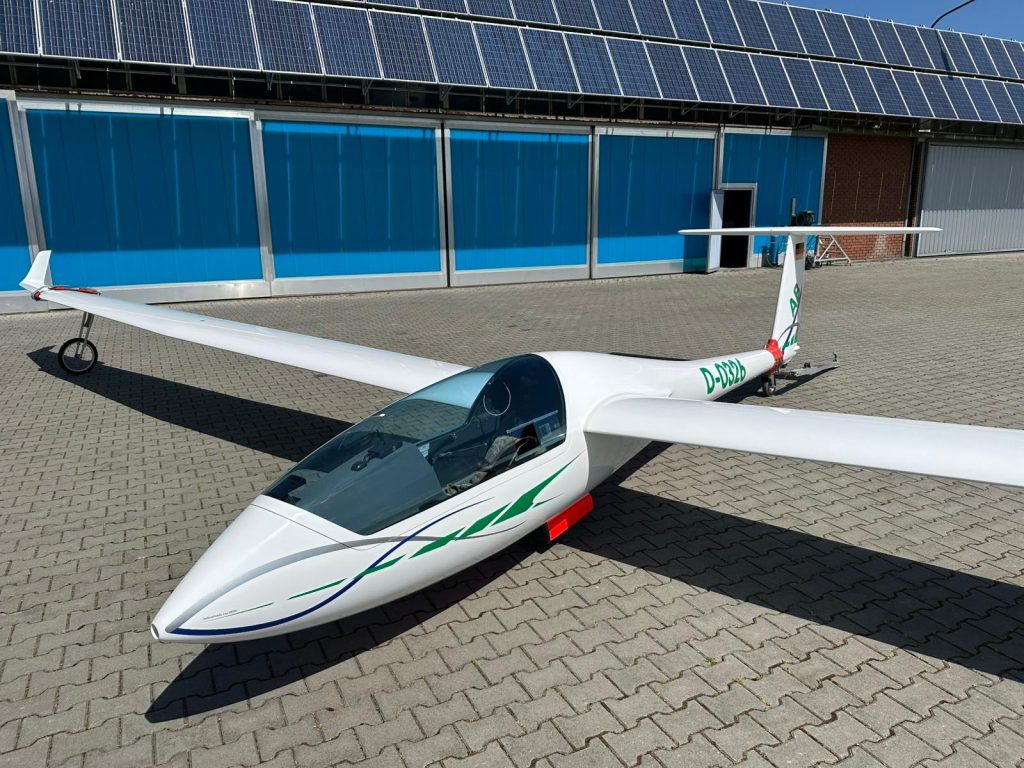 dicscus-cs-neulackierung-cockpit